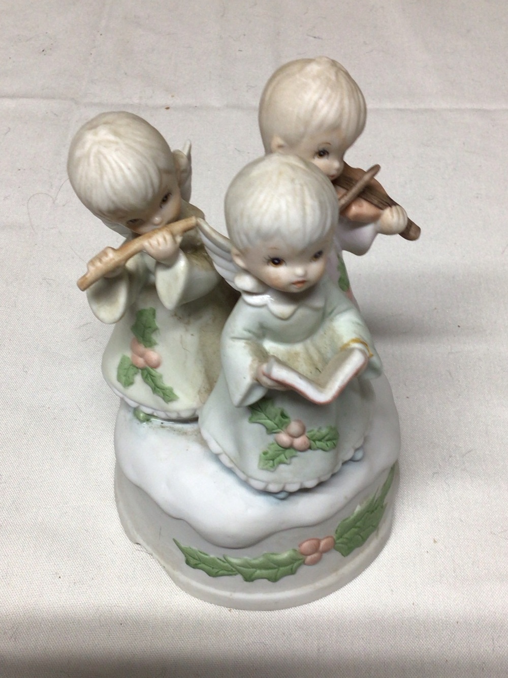 Lefton Trio of Pastel Caroling Angels Figurine music box